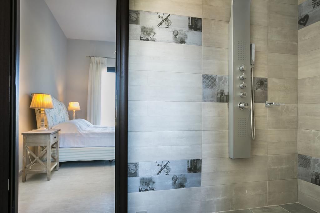 Seirios Luxury Villa Свороната Екстериор снимка